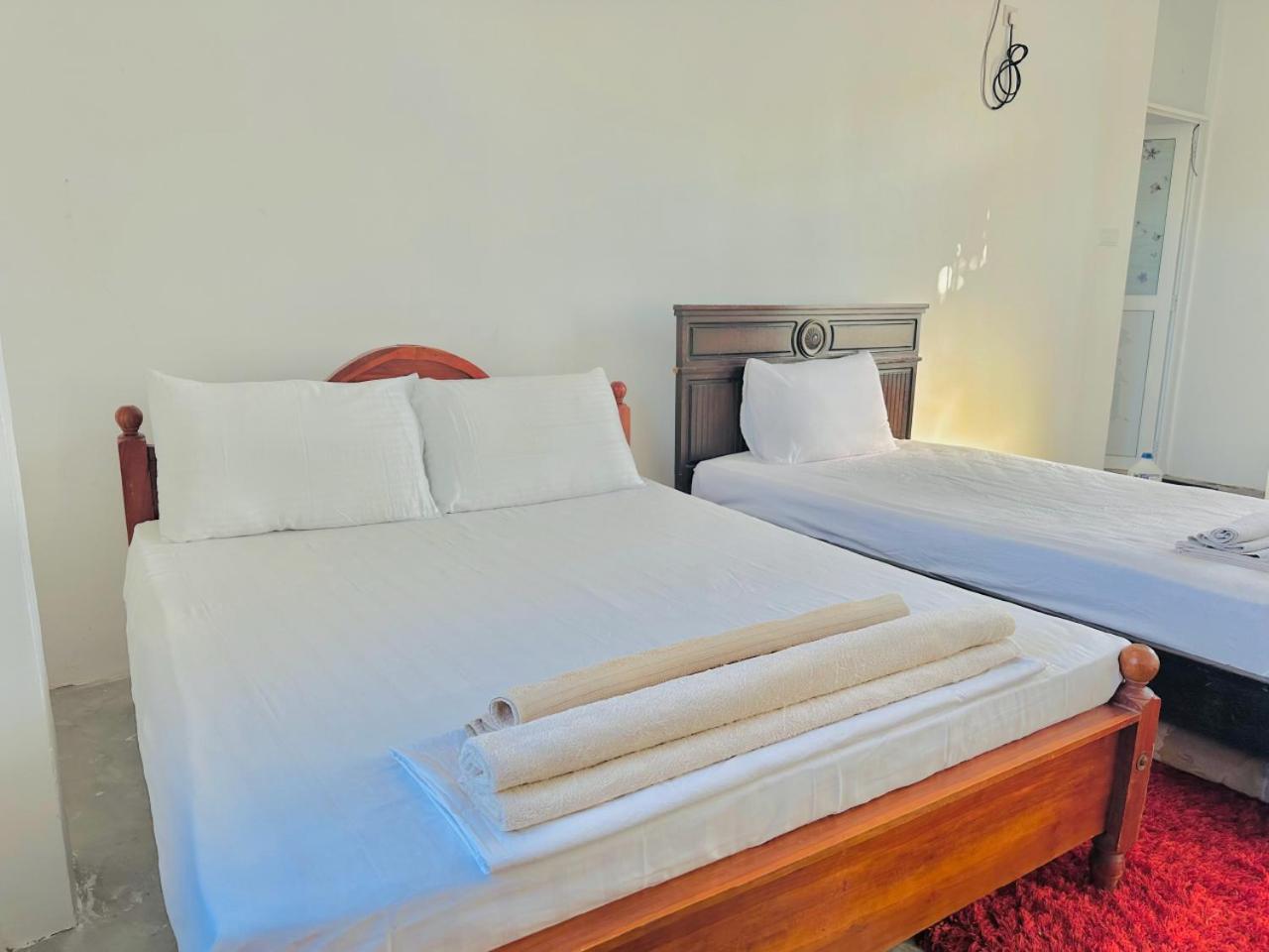 Sea Breeze Guest House 尼甘布 外观 照片